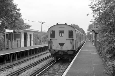NSE Class 205 205032 at Leigh Station, Surrey with the 1.53pm Reigate - Tonbridge service on Friday 27 May 1994 - J. Scrace [234048]