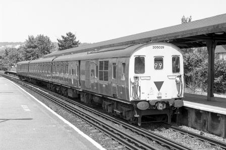 BR(S) Class 205 205029 at Oxted Station, Surrey with the 12.47pm East Grinstead - Uckfield service on Tuesday 12 Jul 1994 - J. Scrace [234053]