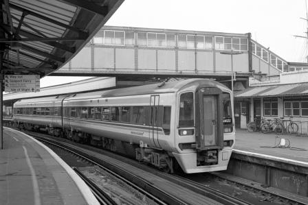 Regional Railways Class 158 158822 at Portsmouth Harbour Station, Hampshire with the 3.24pm Portsmouth Harbour - Cardiff service on Monday 10 Apr 1995 - J. Scrace [234078]