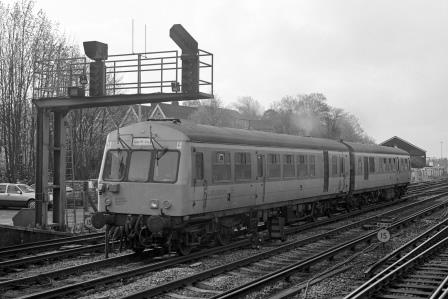 BR DMU at Redhill, Surrey on Wednesday 01 May 1996 - J. Scrace [234121]