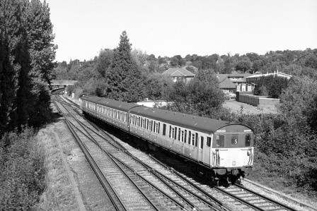 Connex Class 205 205032 at Hurst Green, East Sussex with the 11.04am Oxted - Uckfield service on Wednesday 24 Sep 2003 - J. Scrace [234140]