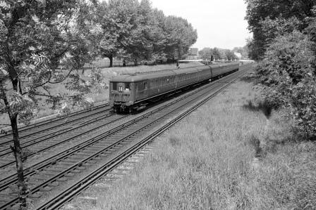 BR(S) Class 4-LAV 2931 at Wandsworth Common, Greater London with the 10.47am Victoria - Brighton service on Saturday 28 May 1966 - J. Scrace [234202]