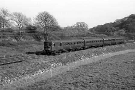 BR(S) Class 4-LAV 2947 at Patcham, East Sussex with the 5.36pm Brighton - London Bridge service on Friday 26 Apr 1968 - J. Scrace [234214]