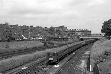 BR(S) Class 6-PUL 3008 at Clapham Junction, Greater London with the 12.00pm Victoria - Brighton service on Saturday 26 Jun 1965 - J. Scrace [234234]
