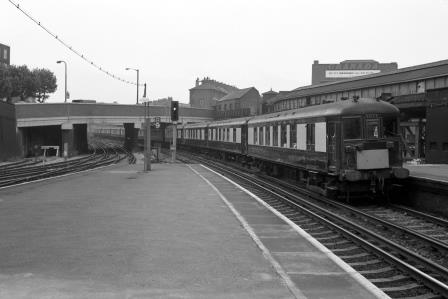 BR(S) Class 5-BEL 3053 at Clapham Junction, Greater London with the 9.25am Brighton - Victoria "Brighton Belle" on Wednesday 11 Sep 1968 - J. Scrace [234271]