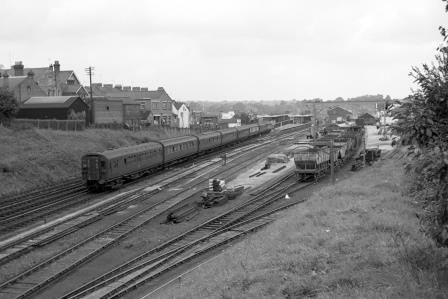 BR(S) Class 4-RES 3066 at Haywards Heath, West Sussex with the 11.25am Victoria - Littlehampton service on Tuesday 07 Sep 1965 - J. Scrace [234272]