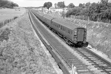BR(S) Class 4-BUF 3073 at Worthing Road Bridge, Horsham, West Sussex with the 9.54am Bognor Regis - Victoria service on Sunday 02 Aug 1959 - J. Scrace [234274]