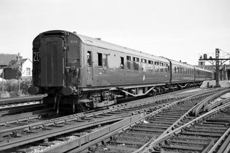 BR(S) Class 4-COR 3104 at Horsham, West Sussex with the 9.18am Victoria - Bognor Regis & Portsmouth Harbour service on Sunday 10 May 1959 - J. Scrace [234281]