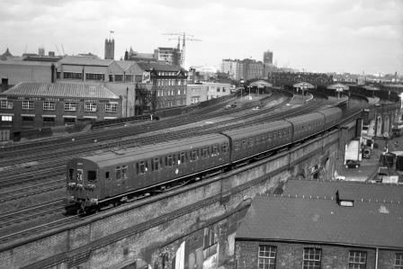 BR(S) Class 4-SUB 4652 near Vauxhall, Greater London with the 12.30pm Waterloo - Shepperton service on Thursday 14 Apr 1960 - J. Scrace [234326]