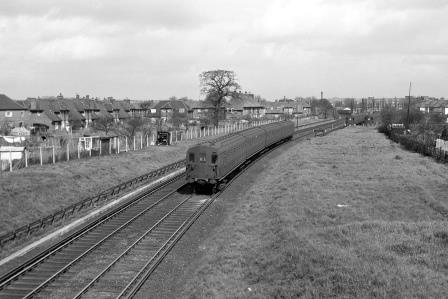 BR(S) Class 4-EPB 5033 at Beckenham Hill, Greater London with the 10.48am Holborn Viaduct - Sevenoaks service on Sunday 21 Apr 1963 - J. Scrace [234330]