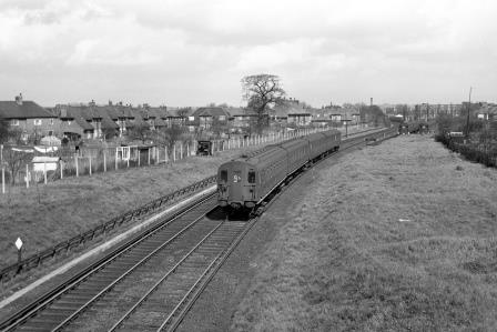 BR(S) Class 2-HAP 5628 near Beckenham Hill, Greater London with the 10.49am Victoria - Maidstone East service on Sunday 21 Apr 1963 - J. Scrace [234346]