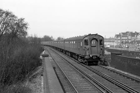 BR(S) Class 4-CEP 7166 near Catford, Greater London with the 2.40pm Victoria - Ramsgate service on Sunday 07 Apr 1963 - J. Scrace [234370]