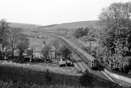 BR(S) Class 4-CIG 7320 at Patcham, East Sussex with the 3.00pm Victoria - Brighton service on Thursday 30 May 1968 - J. Scrace [234391]
