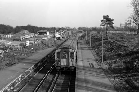 BR(S) Class 4-BEP 7001 at Mitcham Junction Station, Greater London with the 2.02pm Bognor Regis to Victoria on Thursday 03 Apr 1969 - J. Scrace [234454]