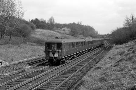 BR(S) Class 2-BIL 2076 at Honor Oak Park, Greater London with the 10.28am Victoria to Brighton on Saturday 19 Apr 1969 - J. Scrace [234475]