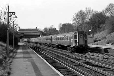 BR(S) Class 4-VEP 7754 at Honor Oak Park Station, Greater London with the 9.10am Brighton to Victoria on Sunday 20 Apr 1969 - J. Scrace [234494]