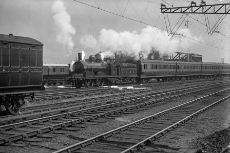 LSWR A12 class 655 at Clapham Junction, Greater London on Saturday 30 Apr 1921 - H.C. Casserley [270065]