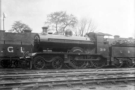 LBSCR B2 class 319 'Leconfield' at Battersea, Greater London on Saturday 30 Apr 1921 - H.C. Casserley [270068]