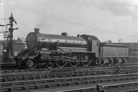 LSWR Class N15 E742 at Clapham Junction, Greater London on Tuesday 05 May 1925 - H.C. Casserley [270301]