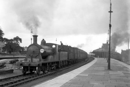 LSWR K10 class 142 at Basingstoke Station, Hampshire on Wednesday 07 Jul 1926 - H.C. Casserley [270379]