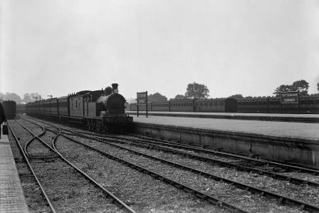 SECR H class A158 at Tattenham Corner, Greater London on Bank Holiday Monday 02 Aug 1926 - H.C. Casserley [270424]