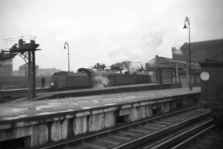 BR(S) Schools class 929 'Malvern' at Waterloo Station, Greater London in Apr 1939 - J.H. Aston [275002]