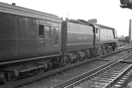 SR BB class 21C159 at Waterloo Station, Greater London with the 6.00pm to Plymouth on Friday 11 Jul 1947 - J.H. Aston [275056]