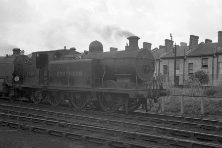SR E4X class 2489 at Norwood Junction Shed, Greater London on Saturday 19 Jul 1947 - J.H. Aston [275069]