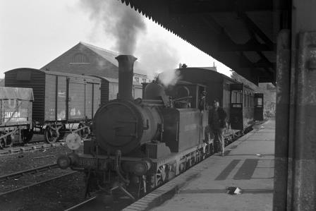 SR A1X class 2640 at Hayling Island Station, Hampshire with the 5.06 pm to Havant on Saturday 17 Apr 1948 - J.H. Aston [275189]