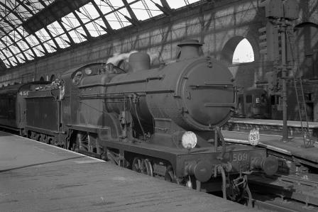 SR D1 class 1509 at Cannon Street Station, Greater London with the 5.22 pm to Dover and Sheerness on Thursday 22 Apr 1948 - J.H. Aston [275193]