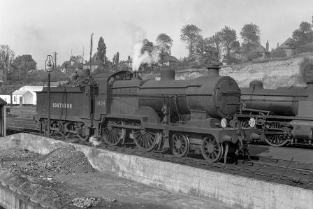 SR D1 class 1494 at Redhill Shed, Surrey on Saturday 22 May 1948 - J.H. Aston [275249]