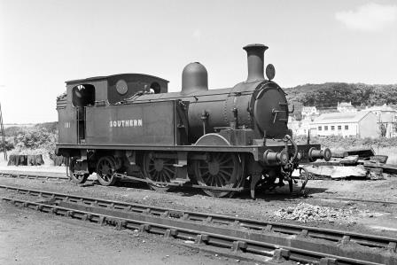 SR O2 class 181 at Wadebridge Shed, Cornwall on Monday 05 Jul 1948 - J.H. Aston [275314]