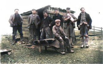 Railway women - wives and navvies.